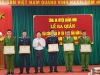 Chủ tịch UBND huyện Quảng Ninh khen thưởng thành tích trong công tác phòng chống tội phạm ma túy.